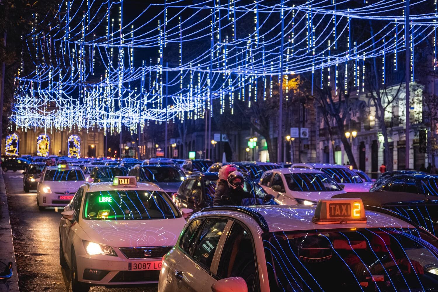 calle madrid iluminada luces navideñas
